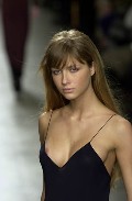 Ana Cláudia Michels nude in catwalk oops