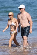 Anna Faris in bikini