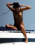 Beatriz Luengo nude in Topless sunbathing
