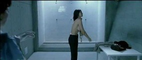 Monica Bellucci nude in Agents secrets