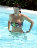 Dannii Minogue in bikini