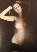Emily Ratajkowski nude in topless photo shoot