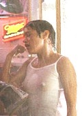 Emma de Caunes in Restons groupés