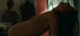 Emmanuelle Bercot nude in Mon roi