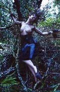 Guinevere van Seenus  in W