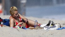 Hayden Panettiere in red bikini