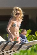 Kate Hudson in bikini at the beach