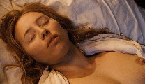 Isild Le Besco nude in Au fond des bois