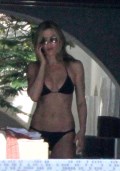 Jennifer Aniston in bikini