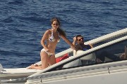Jennifer Lopez in bikini