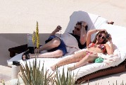 Jennifer Love Hewitt in bikini