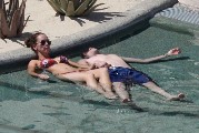 Jennifer Love Hewitt in bikini