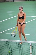 Jennifer Love Hewitt in bikini