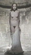 Julie Delpy nude in La noche oscura