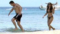 Kelly Brook in bikini