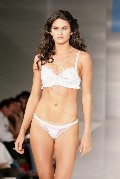 Leryn Franco nude in catwalk oops
