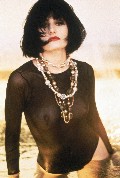 Mädchen Amick in see  through