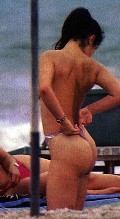 Maribel Verdú nude in Topless sunbathing