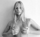Marloes Horst nude in topless photoshoot