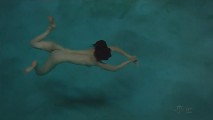 Mary-Louise Parker nude in "Weeds"