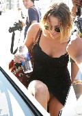 Miley Cyrus nude in uspkirt