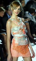 Natalia Vodianova nude in catwalk oops