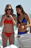 Nina Dobrev in bikini