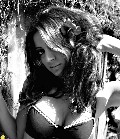 Noureen DeWulf in Complex