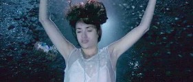 Penélope Cruz in Woman on Top 