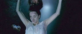Penélope Cruz in Woman on Top 