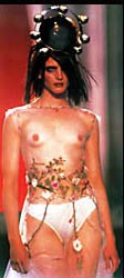 Stella Tennant nude in catwalk oops