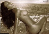 Aida Yespica nude in Man