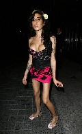 Amy Winehouse nude in boob oops