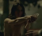 Ariadna Gil nude in Aquí en la Tierra