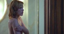 Milla Jovovich nude in Resident Evil