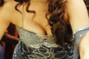 Hansika Motwani in cleavage