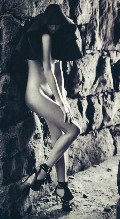 Miranda Kerr nude in Numero