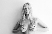 Marloes Horst nude in topless photoshoot
