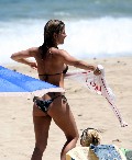 Jennifer Aniston in bikini at the beach