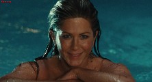 Jennifer Aniston nude in Marley & Me