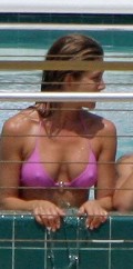Jennifer Aniston in bikini