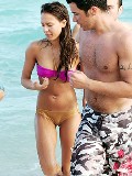 Jessica Alba in bikini at the beach