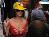 Katy Perry in Katy Perrys cleavage