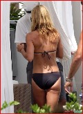 Kelly Ripa in bikini