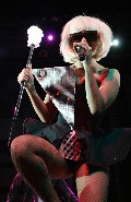 Lady GaGa in upskirt