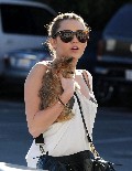 Miley Cyrus in Comp. of Sexy Miley Pics