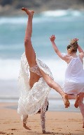Miranda Kerr in upskirt