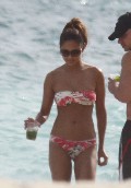 Vanessa Minnillo in bikini