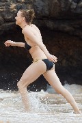 Yvonne Strahovski in bikini