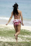 1021x768, 88 KB, Evangeline_Lilly_Hawaii_4.jpg